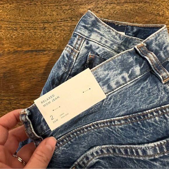 NWT American Eagle AE Relaxed Mom Jean - Picture 7 of 7